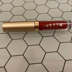 Stila stay all day liquid lipstick in Rubino